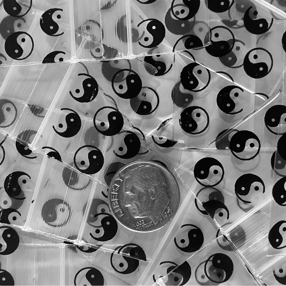 Yin Yang Design Apple Brand 200 Baggies Choose Size